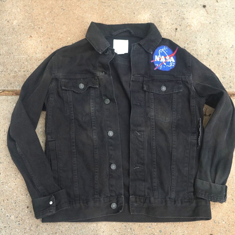 H&M NASA Black Denim Jacket Mens S Washed Cotton Graphic Trucker Coat Patched